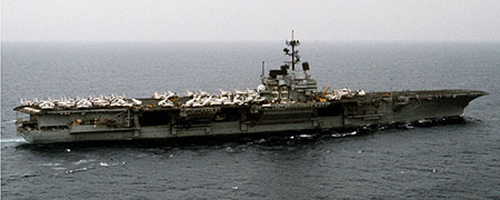 USS_Forrestal_(CVA-59),_starboard_view,_1982_021816